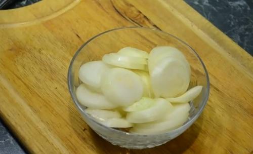 Шашлык в духовке на пергаменте. Шашлык из свинины в духовке на шпажках —, как приготовить шашлык из свинины в домашних условиях