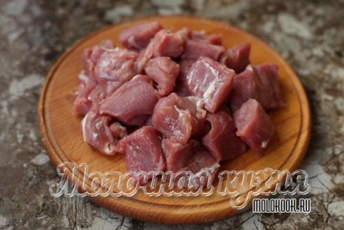 Шашлык на сковородке из свинины. Шашлык из свинины, жаренный на сковороде, с луком и уксусом – с ароматом дымка