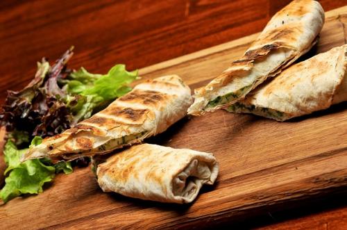 Бюджетный пикник. Закуски с лавашом