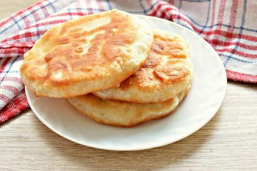 Пышки к завтраку на скорую руку. 20 рецептов простых и пышных лепешек на сковороде