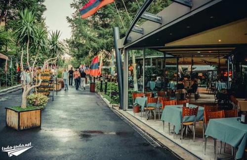 Какие рестораны в Ереване предлагают блюда по доступным ценам и вкусные закуски. Лучшие кафе и рестораны Еревана