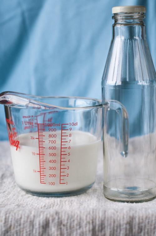 Как сделать кефир из молока в домашних условиях без закваски. Как приготовить кефир в домашних условиях