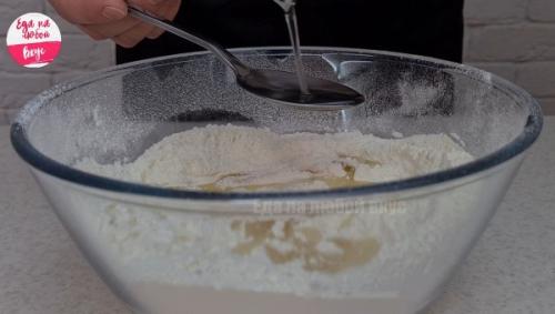 Чебуреки с брынзой и творогом. Сочные болгарские чебуреки с пузырьками Ругувачки