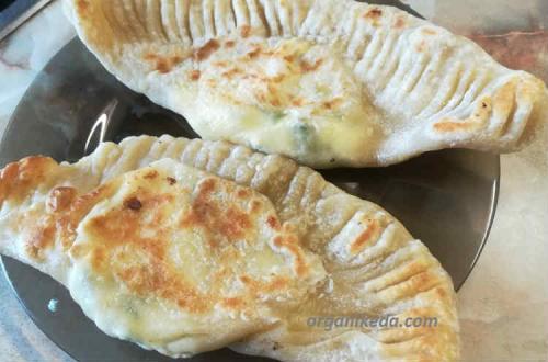 Чебуреки с брынзой и творогом. Болгарские ругувачки — рецепт болгарских чебуреков с творогом и зеленью