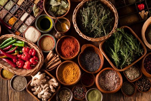 Какие специи можно использовать для придания блюду вкусности. Виды натуральных ингредиентов