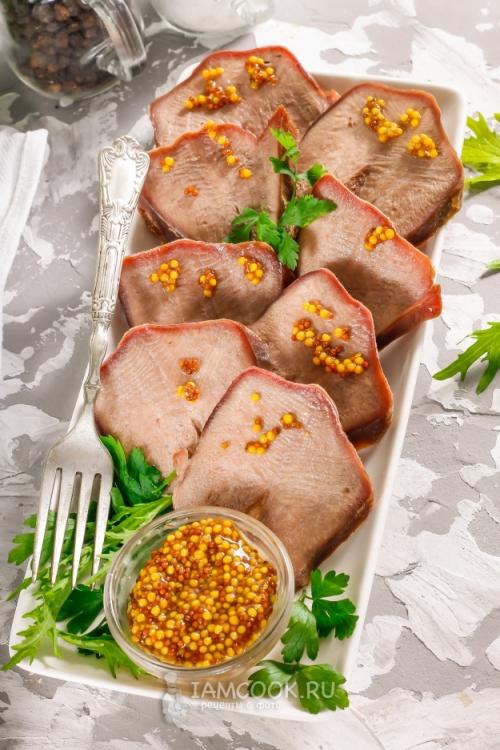 Вкусный и простой рецепт говяжьего языка запеченного с овощами и грибами 05 Вкусный и простой рецепт говяжьего языка запеченного с овощами и грибами 05