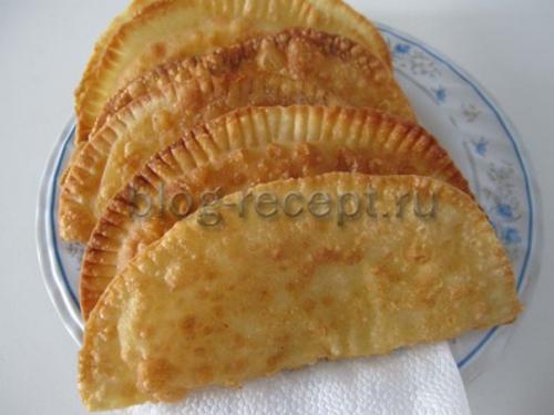 Чебуреки с мясом, сыром и помидорами. Чебуреки с сыром: простой и удачный рецепт