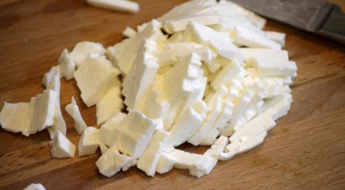 Чебуреки с мясом и брынзой. Чебурек с начинкой из баранины и брынзы с чесночным соусом 04 Чебуреки с мясом и брынзой. Чебурек с начинкой из баранины и брынзы с чесночным соусом 04