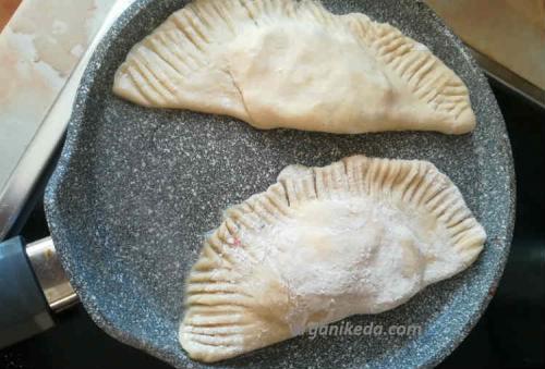 Чебуреки с брынзой и творогом. Болгарские ругувачки — рецепт болгарских чебуреков с творогом и зеленью