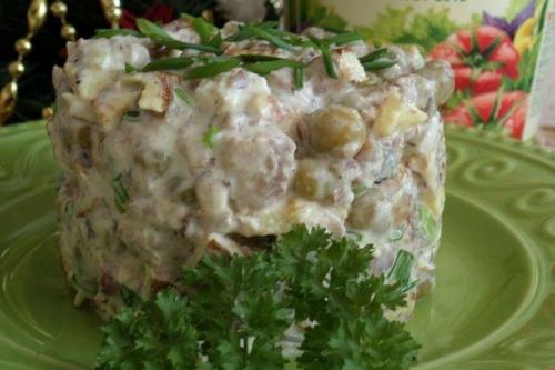 Салат с рыбной консервой сардина. Салаты с рыбными консервами: 20 рецептов быстро, просто и вкусно