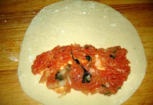 Хрустящее тесто на чебуреки с пузырьками. Как приготовить тесто для чебуреков 07 Хрустящее тесто на чебуреки с пузырьками. Как приготовить тесто для чебуреков 07