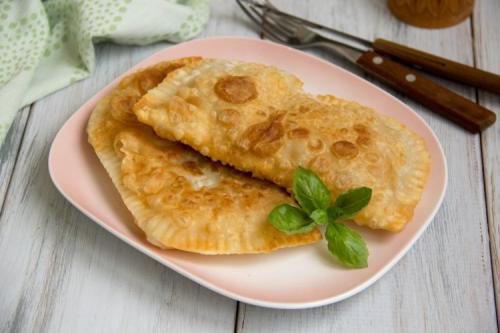 Самое правильное тесто для чебуреков. 20 простых рецептов, как приготовить домашние чебуреки