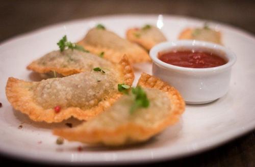 Пирожки-чебуреки с мясом и сыром. Вкусные чебуреки с мясом и сыром 23