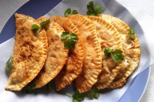 Пирожки-чебуреки с мясом и сыром. Вкусные чебуреки с мясом и сыром 18