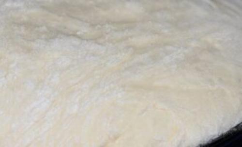 Чебуреки с говядиной и брынзой. Чебуреки крымские