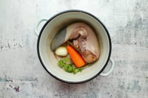 Можно ли использовать быстрое приготовление говяжьего языка для приготовления супов. Рассольник с перловкой и говяжьим языком