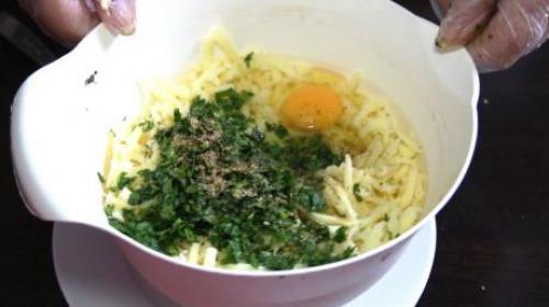 Чебуреки с зеленью и сыром. Аппетитные чебуреки с сыром и зеленью 17