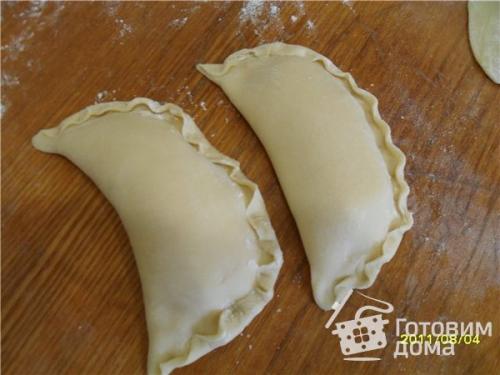 Чебуреки с зеленью и сыром. Аппетитные чебуреки с сыром и зеленью 23