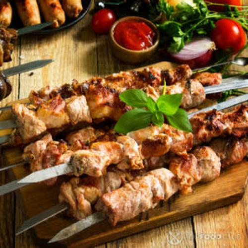 Шашлык с беконом и болгарским перцем: ароматный рецепт для пикника 02 Шашлык с беконом и болгарским перцем: ароматный рецепт для пикника 02