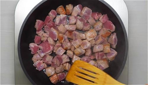 Картошка с мясом в духовке - пошаговый рецепт. Пошаговый рецепт картофеля с мясом в горшочках