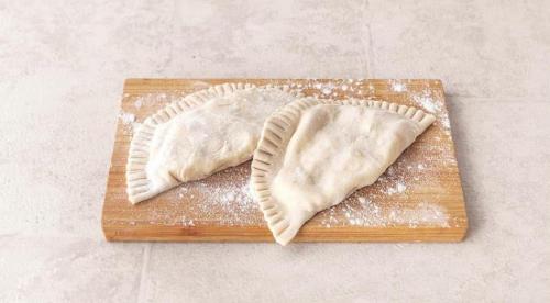 Домашние чебуреки с сыром. Чебуреки с сыром и помидорами 20 Домашние чебуреки с сыром. Чебуреки с сыром и помидорами 20