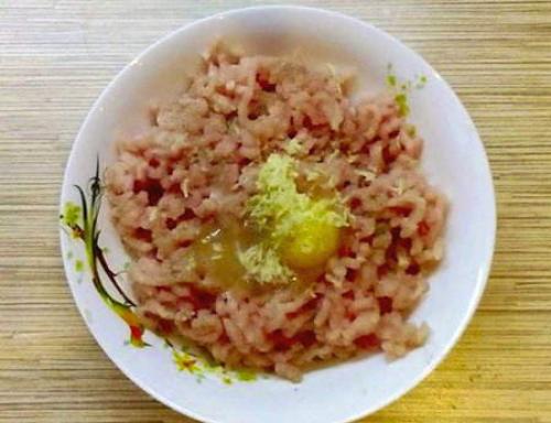 Как приготовить куриные котлеты с сыром и болгарским перцем. Куриные котлеты с сыром и болгарским перцем 30 Как приготовить куриные котлеты с сыром и болгарским перцем. Куриные котлеты с сыром и болгарским перцем 30