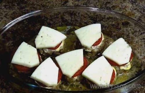 Котлеты с сыром сверху на сковороде. Пошаговый рецепт котлет, запеченных в духовке с сыром и помидорами