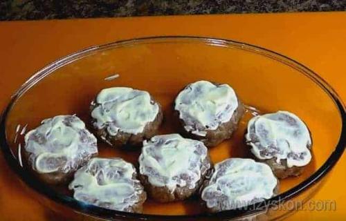 Котлеты с сыром сверху на сковороде. Пошаговый рецепт котлет, запеченных в духовке с сыром и помидорами