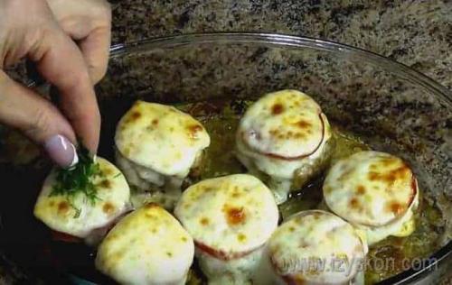 Котлеты с сыром сверху на сковороде. Пошаговый рецепт котлет, запеченных в духовке с сыром и помидорами