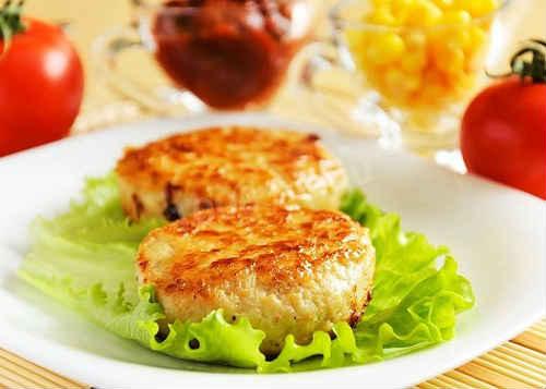 Рубленые куриные котлеты с сыром пп в духовке. Куриные котлеты с сыром — рецепты в духовке, на сковороде
