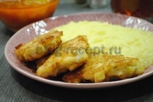 Рубленые куриные котлеты с сыром на сковороде. Вкусные и симпатичные куриные котлетки с сыром