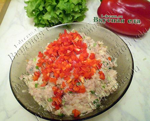 Нежные куриные котлеты с сыром и болгарским перцем 08