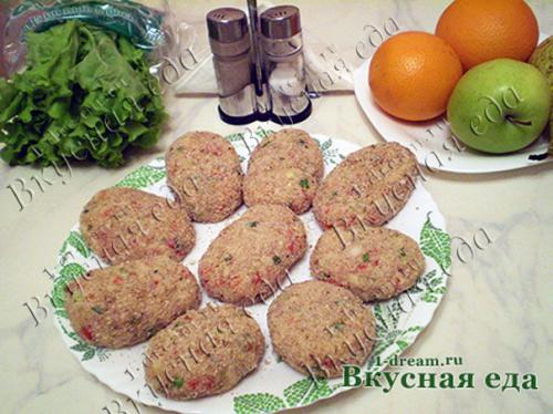 Нежные куриные котлеты с сыром и болгарским перцем 11