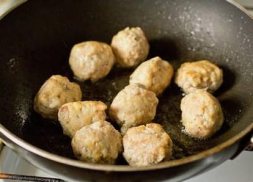 Тефтели в духовке в томатном соусе. Вкуснейшие тефтели в нежном томатно-сметанном соусе