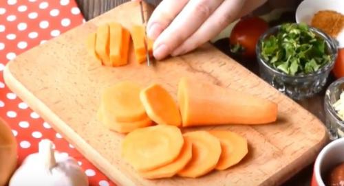 Как долго готовится картофельное пюре с гуляшом из куриной грудки. Гуляш из курицы c подливкой