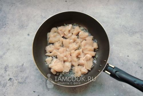 Какие специи можно добавить в куриное филе с картофельным пюре