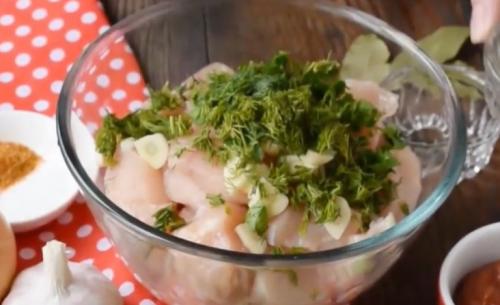 Как долго готовится картофельное пюре с гуляшом из куриной грудки. Гуляш из курицы c подливкой