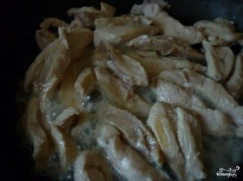 Сколько времени нужно на приготовление гуляша из куриной грудки с картофельным пюре. Гуляш из куриной грудки