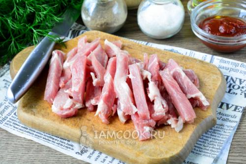 Вкусный и удобный: рецепт гуляша из куриной грудки с картофельным пюре 27 Вкусный и удобный: рецепт гуляша из куриной грудки с картофельным пюре 27