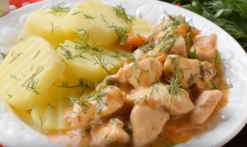 Как долго готовится картофельное пюре с гуляшом из куриной грудки. Гуляш из курицы c подливкой