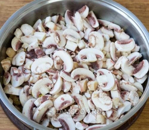 Запекаемся с курицей и грибами: рецепт пюре в духовке 13 Запекаемся с курицей и грибами: рецепт пюре в духовке 13
