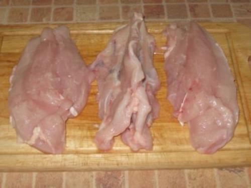 Как готовить куриное филе в сухарях с картофельным пюре.