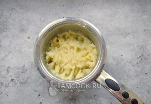 Вкусный и удобный: рецепт гуляша из куриной грудки с картофельным пюре 08 Вкусный и удобный: рецепт гуляша из куриной грудки с картофельным пюре 08