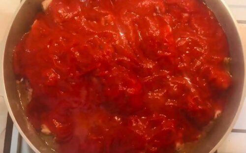 Чахохбили с курицей и болгарским перцем. Чахохбили из курицы в томатном соусе с ароматными специями