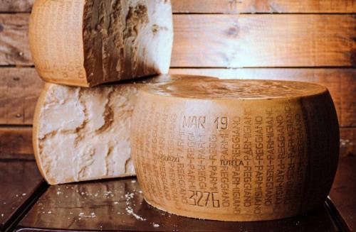 Можно ли заменить сыр на другой вид сыра. Какой вкус у пармезана и десять видов сыра, которыми можно его заменить