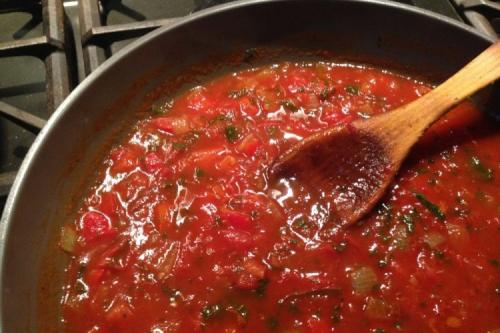 Какие соусы можно подавать к куриным отбивным под шубой из картофельного пюре. 15 легких рецептов подливы для картофельного пюре