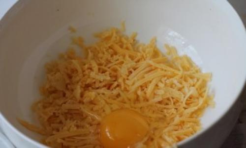 Какие ингредиенты нужны для приготовления куриных отбивных под шубой из картофельного пюре. Куриные отбивные под шубой