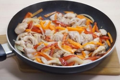 Как приготовить вкусную подливку из курицы к макаронам: рецепт и советы 09 Как приготовить вкусную подливку из курицы к макаронам: рецепт и советы 09