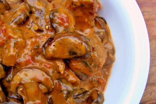 Что необходимо для приготовления пюре с куриным филе в томатном соусе. 15 быстрых рецептов курицы в томатном соусе