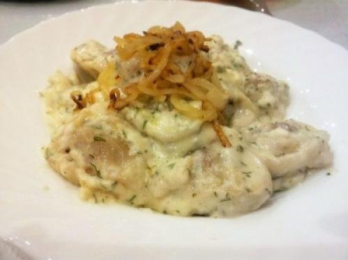 Жареные пельмени в сметане. Жареные пельмени в сметанном соусе